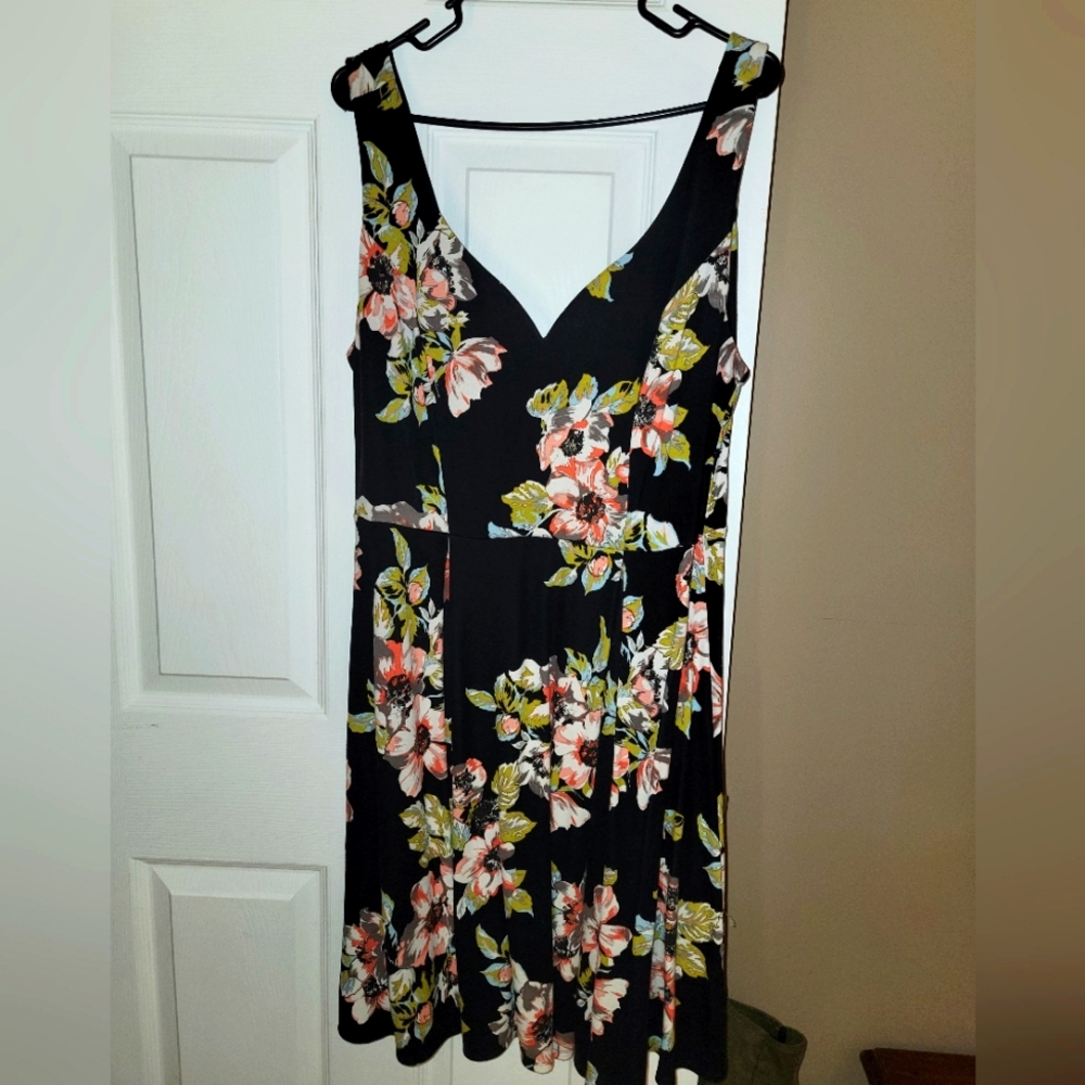 Torrid Size 1 Floral Dress
